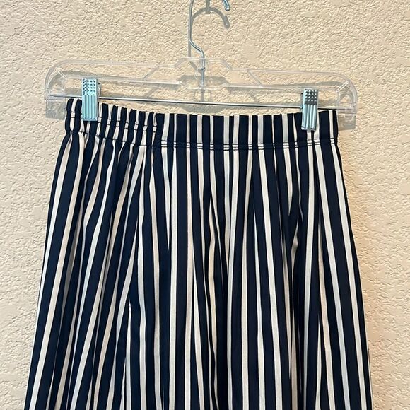 J.Crew navy and white pleated skirt with pockets Size 00 - Picture 4 of 5